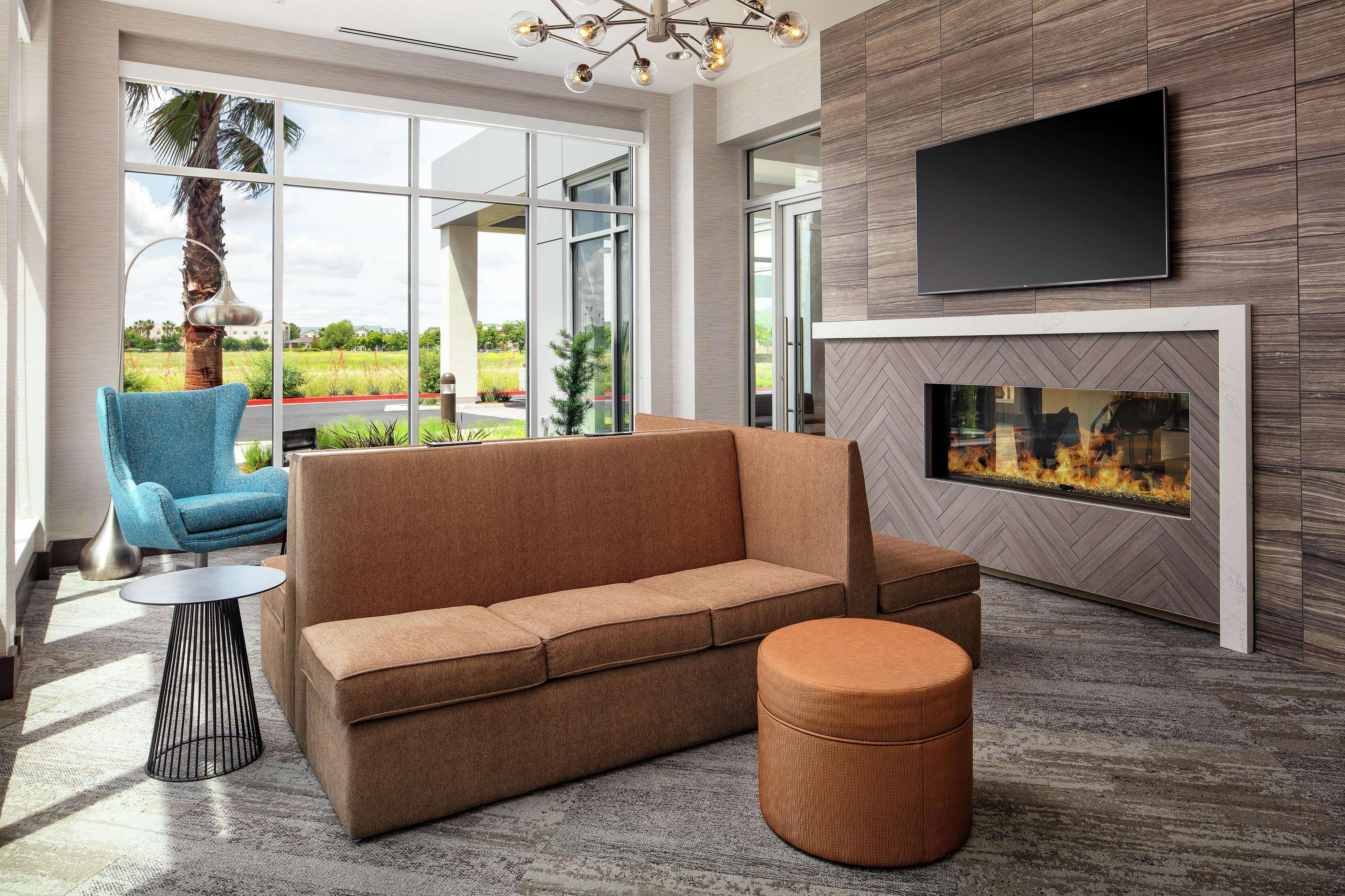 Hilton Garden Inn Sacramento Airport Natomas Zewnętrze zdjęcie